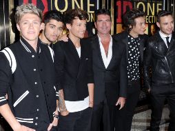 Simon Cowell fue uno de los primeros personajes dentro de la industria que vio el potencial que tenían los integrantes de One Direction. AP / ARCHIVO