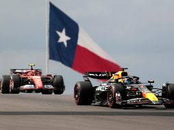 Max Verstappen logró quedarse con el pole hasta los últimos suspiros y con gran suspenso. EFE / J. Mabanglo