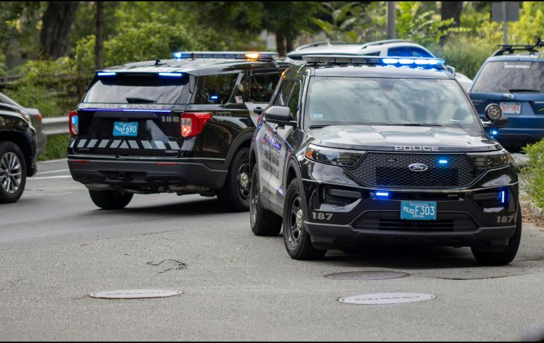 Al menos dos personas abrieron fuego contra una multitud. unsplash