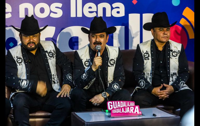Un breve “¡Hola Guadalajara, Jalisco! ¡Hola Zapopan!” resonó desde el escenario antes de que comenzara “Espejeando”. EL INFORMADOR/ A. Navarro.