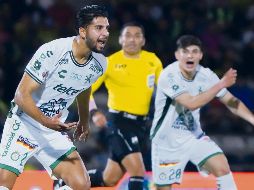 Mauricio Isaís le dio un triunfo fundamental al León para soñar con el Play-In. IMAGO7