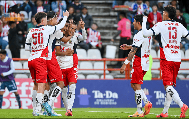 Chivas tiene en el radar a al menos cuatro estrategas para dirigir al primer equipo. IMAGO7 / E. ESPINOSA