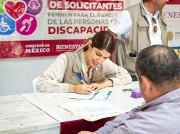 En caso de que el o la solicitante del programa no pueda acudir personalmente al registro, tiene derecho a nombrar a una persona adulta auxiliar para que acuda en su representación. ESPECIAL / PROGRAMAS PARA EL BIENESTAR