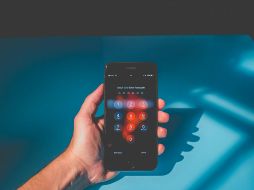 El principal objetivo de los delincuentes es obtener información privada y datos bancarios para que puedan acceder a las cuentas de las víctimas. ESPECIAL/ Foto de Kenny Eliason en Unsplash