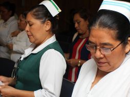 Se contratarán 22 mil 946 médicos, enfermeras y profesionales de la salud. NTX/ ARCHIVO
