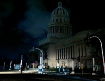 El presidente Miguel Díaz-Canel reconoció el domingo por la noche que la gente estaba disgustada por la falta de luz. EFE/ E. Mastrascusa