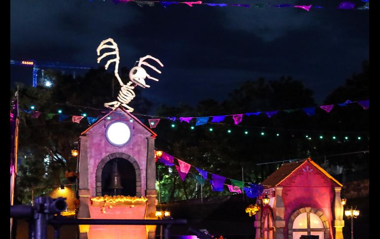 Este lunes se desarrolló un recorrido para medios de comunicación para conocer el avance del montaje, el cual se encuentra en un 93%, según compartió Tania Cortés, directora de Calaverandia, quien además resalta que el parque ha crecido en extensión. EL INFORMADOR / A. Navarro