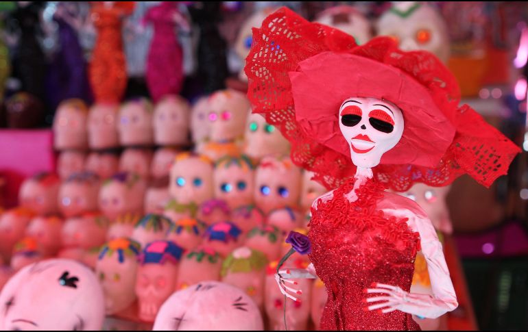 Aunque tiene sus raíces en el período prehispánico, el altar de muertos es ahora una herencia de la mezcla de culturas en México. EL INFORMADOR / ARCHIVO