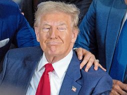 Tuvo reunión con líderes empresariales hispanos en la que llamó “perezosa” a Harris. EFE