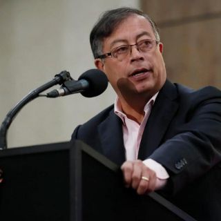 Gustavo Petro acusa a dueños del software Pegasus de lavado de dinero