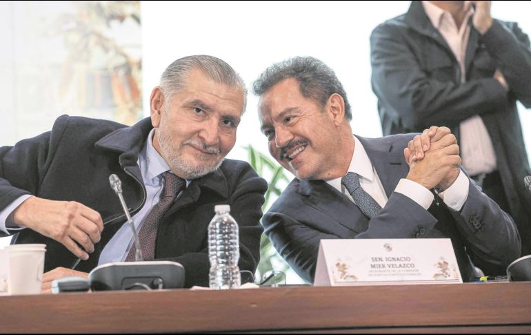Los senadores Adán Augusto López e Ignacio Mier Velazco, en la reunión extraordinaria de Comisiones Unidas de Puntos Constitucionales y de Estudios Legislativos. EL UNIVERSAL