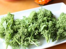 Aunque el contenido nutricional puede variar según la especie, los quelites son una buena fuente de fibra, vitaminas A y C, minerales como el hierro y el calcio, así como ácidos grasos omega-3 y omega-6. ESPECIAL / Gobierno de México