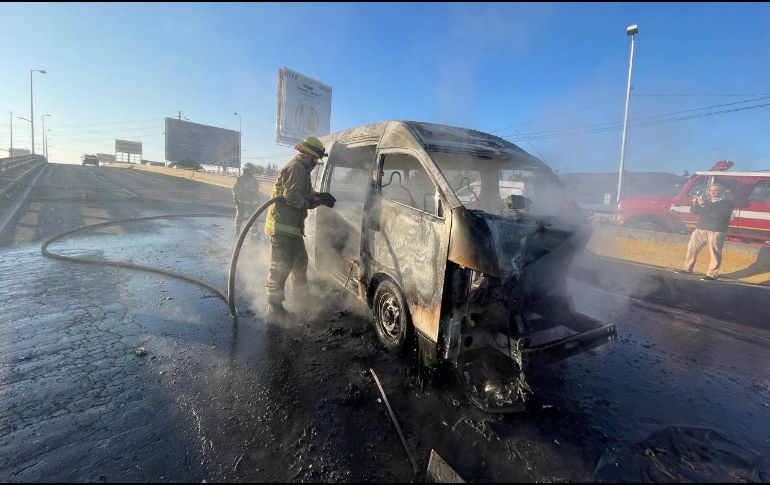 El siniestro y percance provocaron congestionamiento vial en la zona de Carretera a Nogales en el cruce con Aviación. ESPECIAL