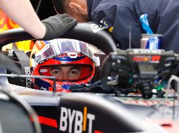 Red Bull sigue sin encontrar la puesta a punto adecuada para el mexicano quien durante el fin de semana batalló con el rendimiento. EFE/ M. Guzmán