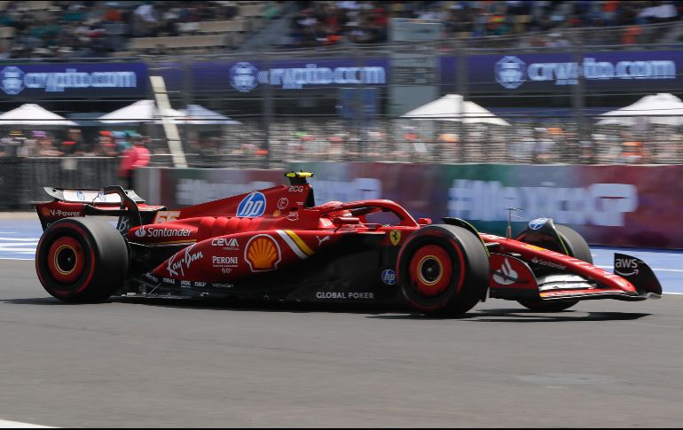 Sainz aseguró que se siente contento de haberlo logrado pues la pista de México es una de las más complicadas del calendario. EFE/ M. Guzmán.