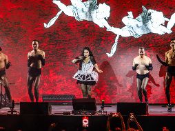 Mon Laferte apareció en el escenario a las 20:15 horas, luciendo un atuendo que no pasó desapercibido. EL INFORMADOR/A.NAVARRO