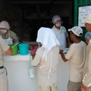 Esto cuesta la manutención de los presos: con menos internos, gastan más en comida
