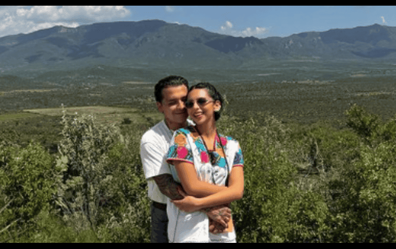 Angela Aguilar demuestra su amor hacía Christian Nodal de distintas maneras,  una de ellas, estar orgullosa de la carrera artística del cantante. FACEBOOK/ Ángela Aguilar