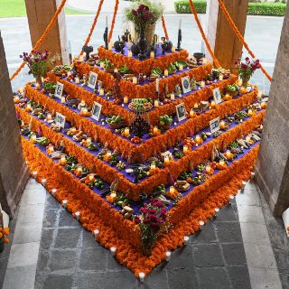 Sheinbaum comparte ofrenda de el Día de Muertos en Palacio Nacional