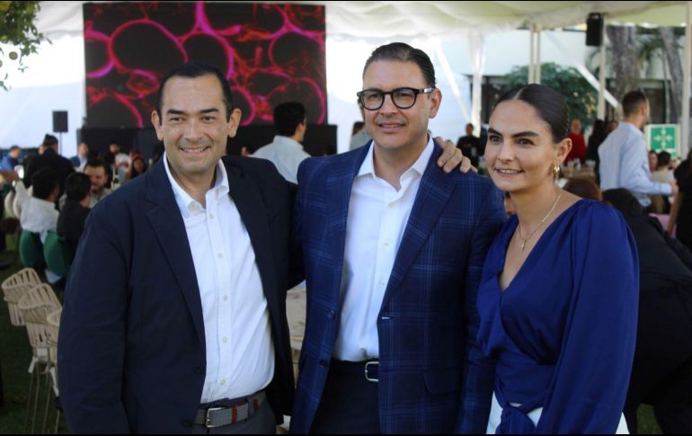 Rafael Hernández, Abraham Mendoza y Mariana Belén García. ESPECIAL/CORTESÍA UNIVERSIDAD PANAMERICANA.