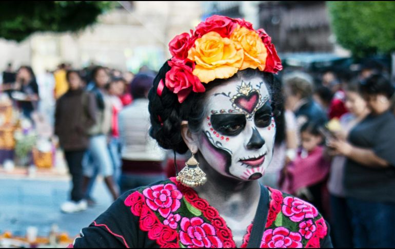 Día de Muertos se acerca y trae consigo una multitud caracterizada de 