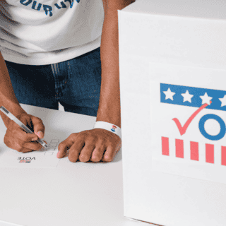 Departamento de Justicia de Estados Unidos vigilará el acceso al voto en 27 estados