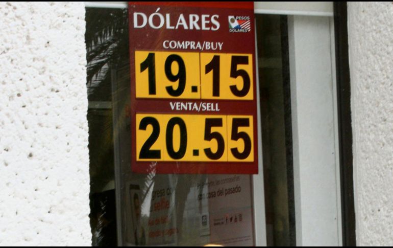 El dólar en promedio se cotizó en 20.29 pesos. Hubo lugares donde llegó a los 20.77 pesos. ESPECIAL