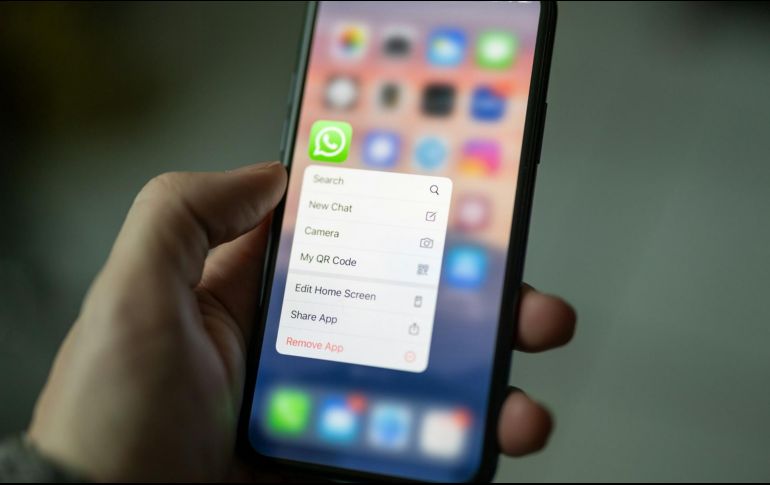 WhatsApp tiende a ocupar mucha memoria en los dispositivos móviles. Unsplash.