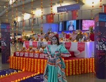En el acceso principal del Estadio AKRON fue donde se estableció el altar de muertos. EL INFORMADOR.