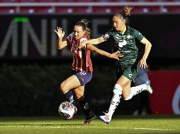 En los últimos catorce encuentros entre estas dos escuadras, Santos apenas ha podido ganar tres, por ocho triunfos de las Chivas y tres empates. IMAGO7.