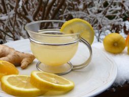 Tomar infusiones de limón y jengibre es una forma sencilla de incorporarlos a nuestra rutina diaria, aprovechando sus propiedades y convirtiéndolos en aliados naturales para proteger nuestra salud. Pixabay