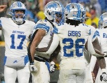 Los Lions lograron su tercer triunfo en fila de visita al Lambeau Field. AP