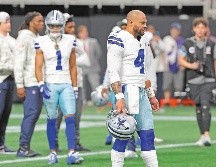Prescott sufrió una lesión muscular que lo sacó del juego ante Atlanta. AFP/K. Cox