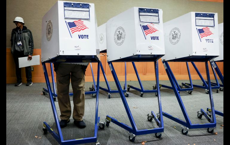 Los estadounidenses no deciden por voto popular quién será su próximo presidente, sino que designan a un número de electores en cada estado. EFE / S. Yenesel