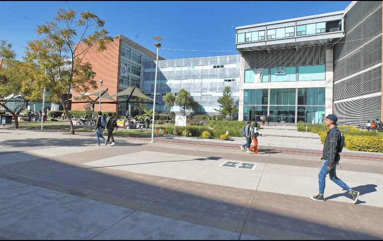 Las personas que descansan es con motivo de la cláusula 61 del Contrato Colectivo de Trabajo celebrado con el Sindicato Único de Trabajadores de la UdeG. EL INFORMADOR/ARCHIVO.