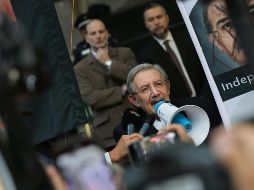 El ministro Luis María Aguilar Morales salió del recinto con un megáfono para agradecer el apoyo de los trabajadores del Poder Judicial. Lamentó no haber logrado echar atrás la reforma judicial. EL UNIVERSAL