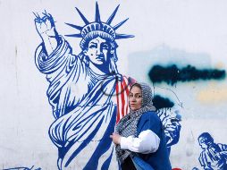 El rial (moneda iraní) cayó a mínimos históricos este miércoles. EFE / A. TAHERKENAREH