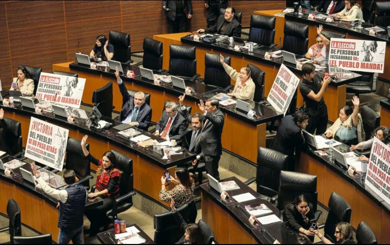 Sesión ordinaria en el Senado de la República en la que se discutió la agenda política y se intercambiaron puntos de vista respecto a la votación en la Suprema Corte de Justicia que dio el visto bueno a la Reforma Judicial. EL UNIVERSAL