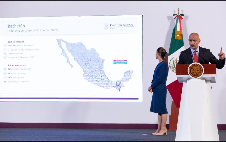 Se tiene el objetivo de bacheo y mapeo de 44 mil 574 kilómetros de atención con 134 tramos con 250 frentes de trabajo y con mil 160 trabajadores. SUN / H. SALVADOR