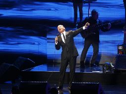 Luis Miguel anuncia nuevas fechas para su Tour 2024 en México. EL IFORMADOR / CANVA / ARCHIVO