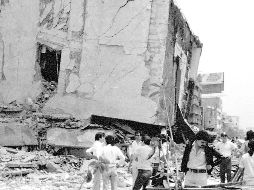 “Cada minuto cuneta”, busca rendir homenaje a las víctimas, rescatistas y héroes anónimos del terremoto de 1985 en Ciudad de México. NTX/ARCHIVO