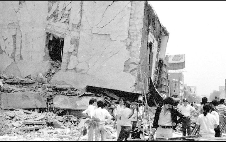 “Cada minuto cuneta”, busca rendir homenaje a las víctimas, rescatistas y héroes anónimos del terremoto de 1985 en Ciudad de México. NTX/ARCHIVO