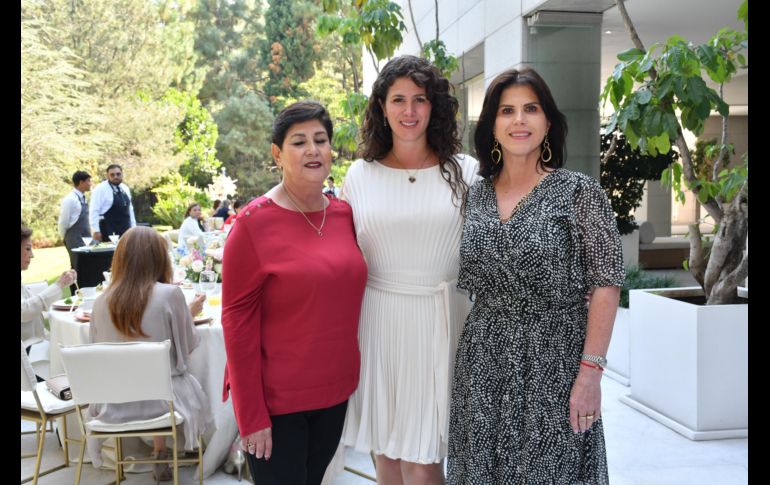 Lidia Narváez, Nicole Chalita y Gloria Aceves. GENTE BIEN JALISCO/ C. Jimeno