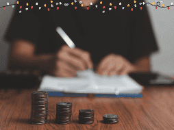 En México, el aguinaldo se estableció como una prestación obligatoria en la Ley Federal del Trabajo en 1970. CANVA