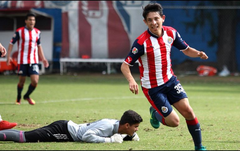 Ricardo Peláez llevó a Alexis Gutiérrez en el Torneo Apertura 2019 de Chivas a Cruz Azul. IMAGO7