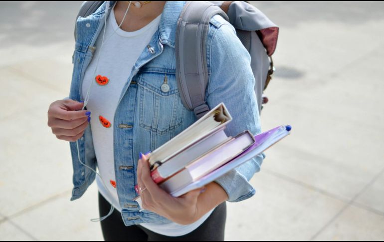 La elección de la mejor universidad depende de diversos factores, como el prestigio académico, los recursos para la investigación, y la calidad del profesorado. Unsplash.