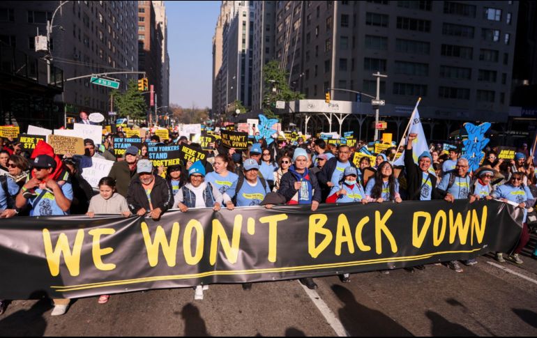 Migrantes de numerosas organizaciones realizaron ayer una protesta en contra del plan anunciado por Trump para realizar deportaciones masivas cuando tome el poder en 2025. EFE/S. Yenesel