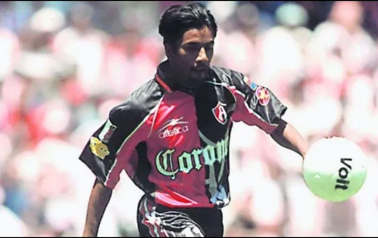 César Andrade perdió la pierna derecha y la oportunidad de continuar su prodigiosa carrera en el futbol. ESPECIAL.