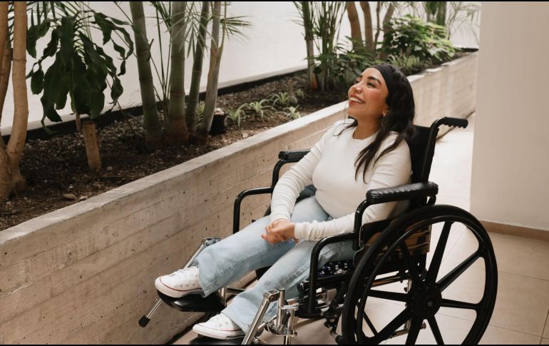 La acondroplasia es un trastorno genético que afecta el crecimiento de los huesos y puede provocar barreras ortopédicas significativas a lo largo de la vida. CANVA