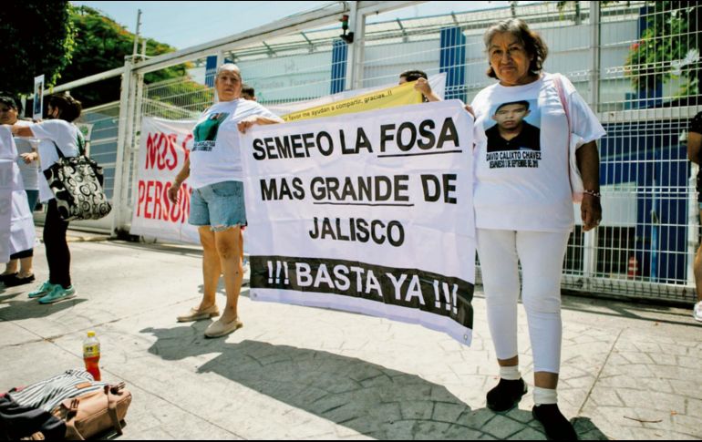 El Instituto Jalisciense de Ciencias Forenses es el segundo lugar en recepción de cuerpos en el país. Está saturación provoca el retraso de varios meses en la entrega de los restos, pese a ser identificados. EL INFORMADOR